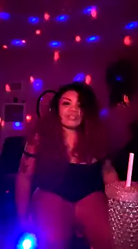 Snapshot of NailGoddessnow chatting on January 20, 10:51 am NailGoddessnow online show from January 20, 10:51 am