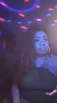 Snapshot of NailGoddessnow chatting on January 25, 4:02 am NailGoddessnow online show from January 25, 4:02 am