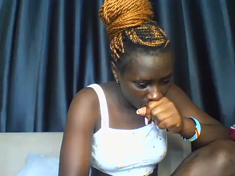 Snapshot of Sexxy_Melany_ chatting on July 16, 5:52 pm Sexxy Melany online show from July 16, 5:52 pm