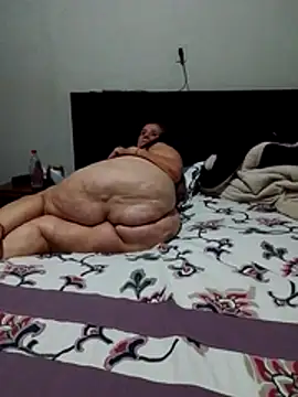 Snapshot of MegaAssMature chatting on July 2, 12:10 am MegaAssMature online show from July 2, 12:10 am