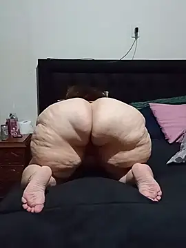 Snapshot of MegaAssMature chatting on July 17, 9:52 pm MegaAssMature online show from July 17, 9:52 pm