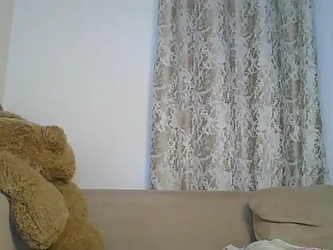Snapshot of dollface_bela chatting on June 20, 10:23 pm dollface bela online show from June 20, 10:23 pm