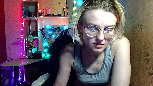 Snapshot of __Freya___ chatting on May 20, 11:55 pm Freya online show from May 20, 11:55 pm