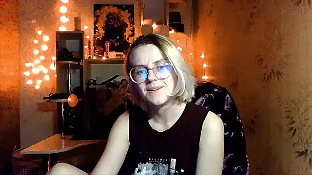 Snapshot of __Freya___ chatting on May 21, 8:27 pm Freya online show from May 21, 8:27 pm