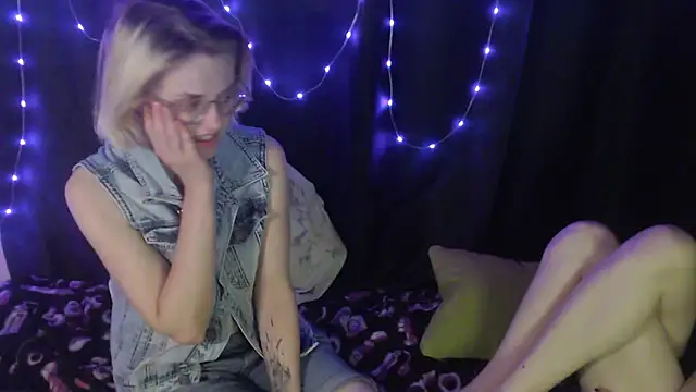 Snapshot of __Freya___ chatting on May 26, 12:23 pm Freya online show from May 26, 12:23 pm