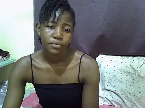 Snapshot of Sweet-tatiana chatting on July 12, 8:05 am Sweet-tatiana online show from July 12, 8:05 am