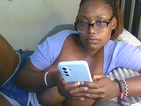 Snapshot of Sexy-Mish chatting on May 22, 7:04 am Sexy-Mish online show from May 22, 7:04 am