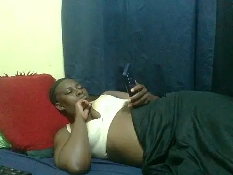 Snapshot of naughty-slender chatting on July 7, 4:37 am naughty-slender online show from July 7, 4:37 am