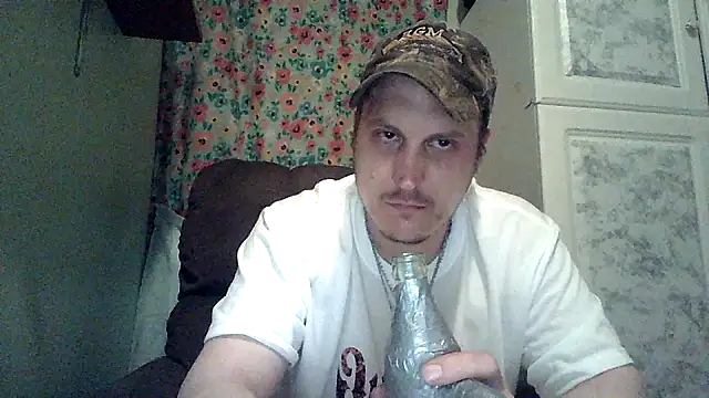 Snapshot of JoeFavorite69 chatting on May 15, 8:21 am JoeFavorite69 online show from May 15, 8:21 am