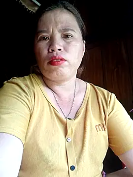 Snapshot of -Yeyi- chatting on July 4, 6:19 am -Yeyi- online show from July 4, 6:19 am