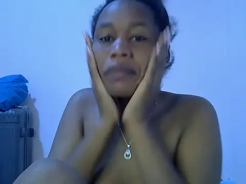 Snapshot of ANGEL_MIA23 chatting on July 14, 10:26 pm ANGEL MIA23 online show from July 14, 10:26 pm