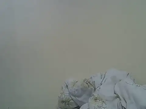 Snapshot of sexy_candi chatting on June 4, 9:59 am sexy candi online show from June 4, 9:59 am