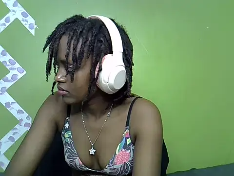 Snapshot of Slim_shedy1 chatting on June 18, 9:14 am Slim shedy1 online show from June 18, 9:14 am