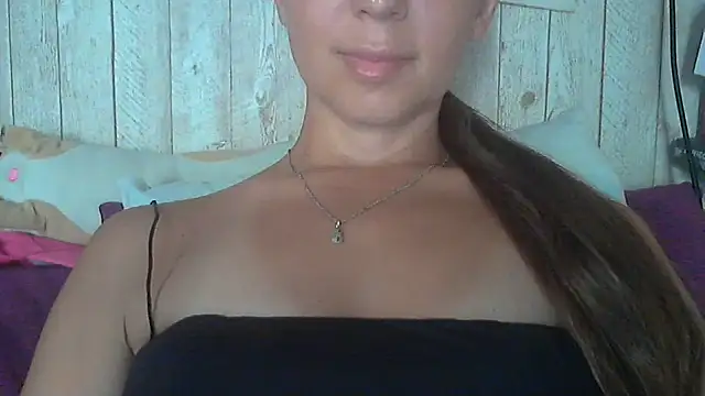 Bella--White online show from June 18, 1:48 pm