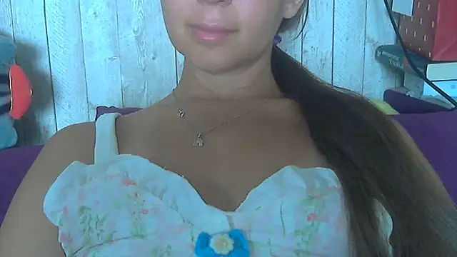 Bella--White online show from June 25, 7:13 am
