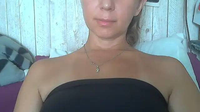 Bella--White online show from July 1, 6:59 am