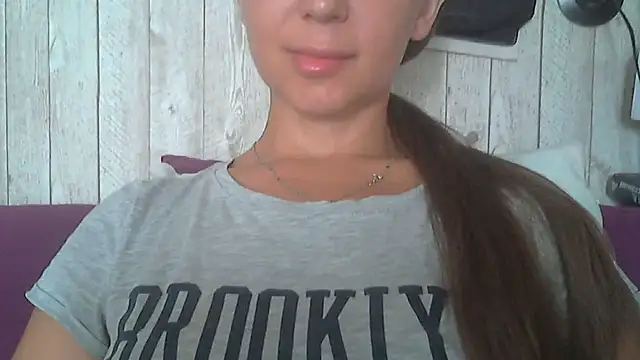 Bella--White online show from July 3, 6:20 am
