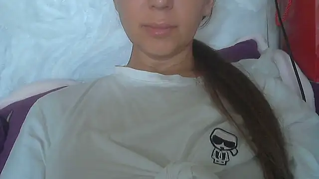 Bella--White online show from July 29, 6:11 am