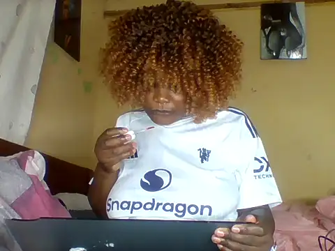 Snapshot of nustydayanah chatting on June 1, 4:20 pm nustydayanah online show from June 1, 4:20 pm