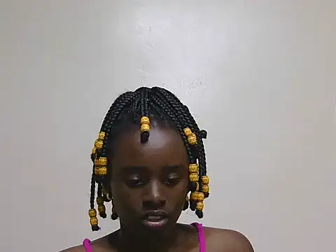 Snapshot of SassyTarrif chatting on June 15, 11:51 pm SassyTarrif online show from June 15, 11:51 pm