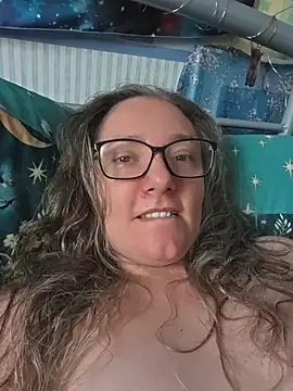 Snapshot of Izzylove47 chatting on June 26, 11:14 am Izzylove47 online show from June 26, 11:14 am