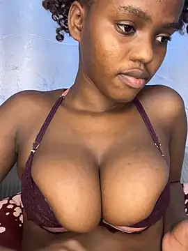 Snapshot of molly_badgirl chatting on July 14, 2:05 am molly badgirl online show from July 14, 2:05 am