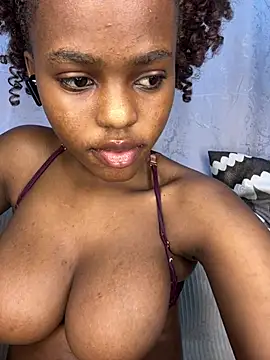 Snapshot of molly_badgirl chatting on July 16, 5:52 pm molly badgirl online show from July 16, 5:52 pm
