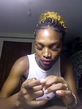 prettyfeyy online show from June 3, 10:15 pm