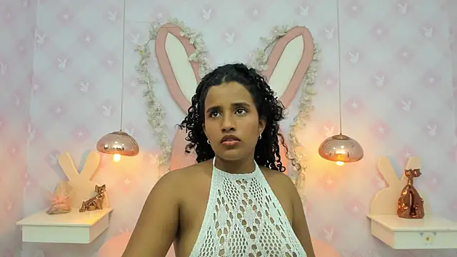Snapshot of Horny_Curls chatting on May 19, 3:35 am Horny Curls online show from May 19, 3:35 am