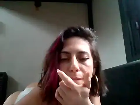 Snapshot of LatinDolliee chatting on July 14, 2:56 pm LatinDolliee online show from July 14, 2:56 pm