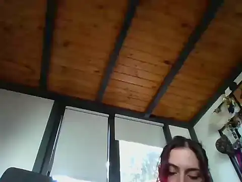 Snapshot of LatinDolliee chatting on July 17, 5:18 pm LatinDolliee online show from July 17, 5:18 pm