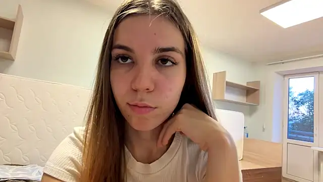 LaurindaStalford online show from July 7, 5:17 pm