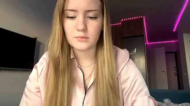 Snapshot of Lisi_Kiss_ chatting on May 17, 5:42 pm Lisi Kiss online show from May 17, 5:42 pm