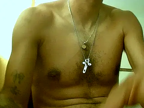 Snapshot of Negritohot3682 chatting on June 17, 8:21 pm Negritohot3682 online show from June 17, 8:21 pm