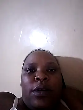 Snapshot of Azizzah chatting on May 16, 7:56 pm Azizzah online show from May 16, 7:56 pm