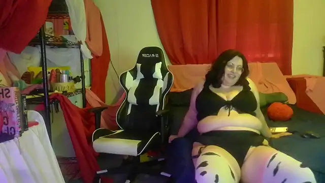 Snapshot of squishkink chatting on May 22, 3:28 pm squishkink online show from May 22, 3:28 pm
