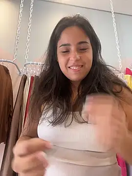 Snapshot of onMelan chatting on June 9, 2:06 pm onMelan online show from June 9, 2:06 pm