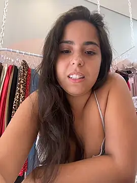 Snapshot of onMelan chatting on June 10, 4:17 pm onMelan online show from June 10, 4:17 pm