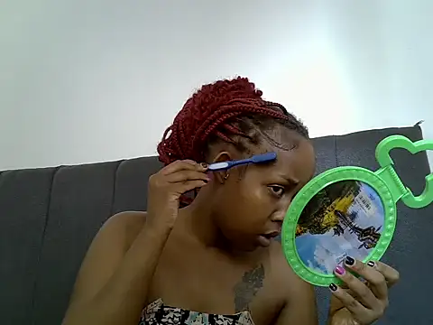 Snapshot of Bianca0011 chatting on June 18, 5:51 am Bianca0011 online show from June 18, 5:51 am