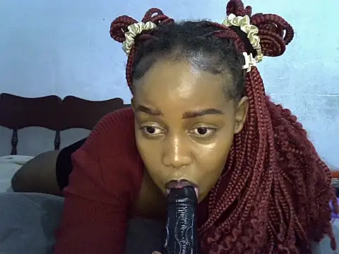 Snapshot of Bianca0011 chatting on July 5, 4:30 am Bianca0011 online show from July 5, 4:30 am