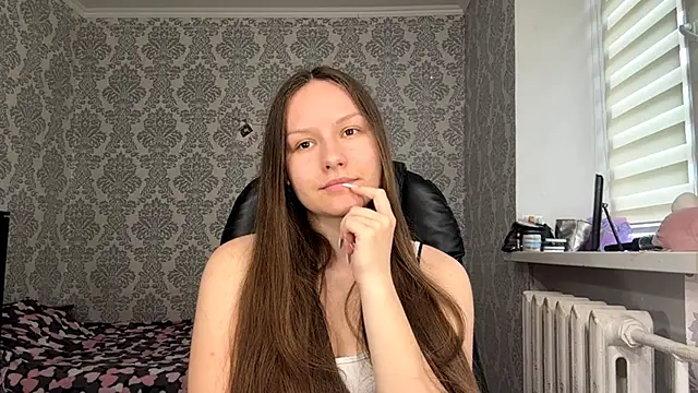 Snapshot of ShaylaChong chatting on June 19, 6:40 am ShaylaChong online show from June 19, 6:40 am