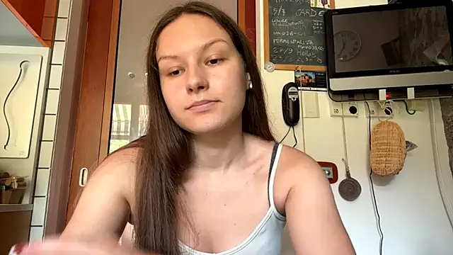 Snapshot of ShaylaChong chatting on July 14, 10:21 am ShaylaChong online show from July 14, 10:21 am