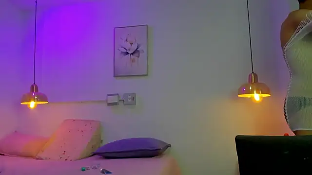 Snapshot of Kimberlyy- chatting on June 1, 7:26 pm Kimberlyy- online show from June 1, 7:26 pm