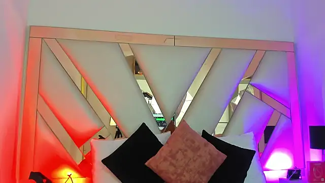 Snapshot of AliceCruzz chatting on July 10, 12:19 pm AliceCruzz online show from July 10, 12:19 pm