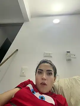 Snapshot of MagdalenaVega chatting on May 25, 2:17 am MagdalenaVega online show from May 25, 2:17 am