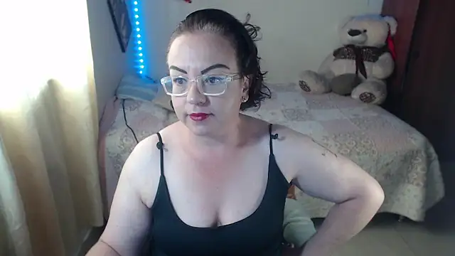 Cherry-Velvet online show from June 2, 9:39 pm