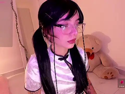 Snapshot of gothv chatting on May 24, 7:41 pm gothv online show from May 24, 7:41 pm