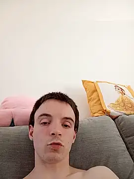 thomsnapchaud online show from July 7, 12:31 pm