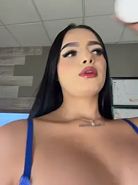 Snapshot of BustyAngelXXX chatting on July 7, 1:26 pm BustyAngelXXX online show from July 7, 1:26 pm