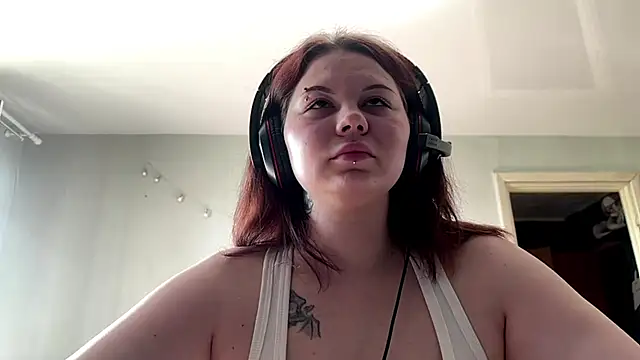 Snapshot of Redhair_girl chatting on May 28, 2:03 pm Redhair girl online show from May 28, 2:03 pm